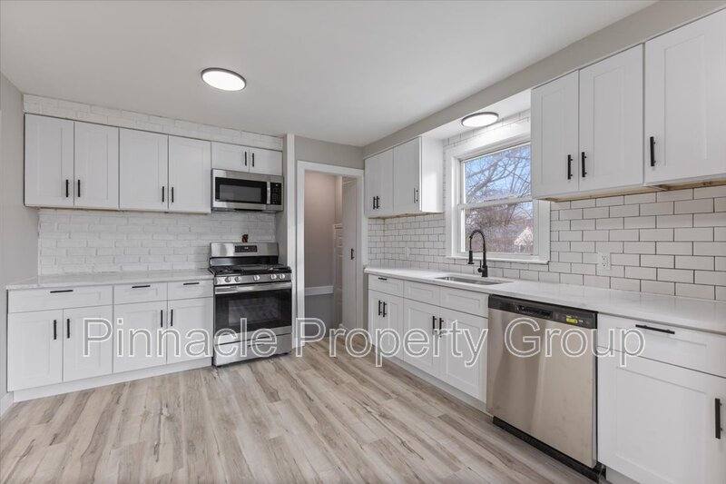 House for rent at 407 E Hayes Ave, Hazel Park, MI 48030