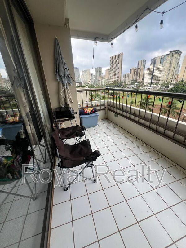 Apartment for rent at 2333 Kapiolani Blvd #810, Honolulu, HI 96826