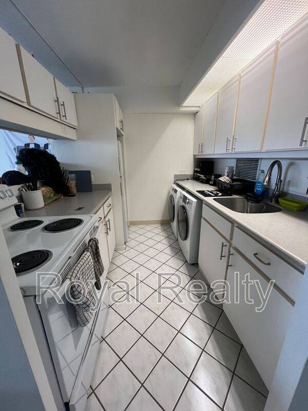 Apartment for rent at 2333 Kapiolani Blvd #810, Honolulu, HI 96826