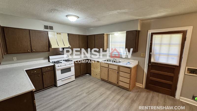 Townhouse for rent at 3220 S Mendenhall Rd #1A, Memphis, TN 38115