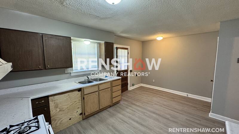 Townhouse for rent at 3220 S Mendenhall Rd #1A, Memphis, TN 38115