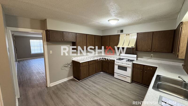 Townhouse for rent at 3220 S Mendenhall Rd #1A, Memphis, TN 38115