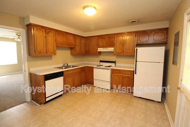Townhouse for rent at 3272 Tower Dr, Clarksville, TN 37042