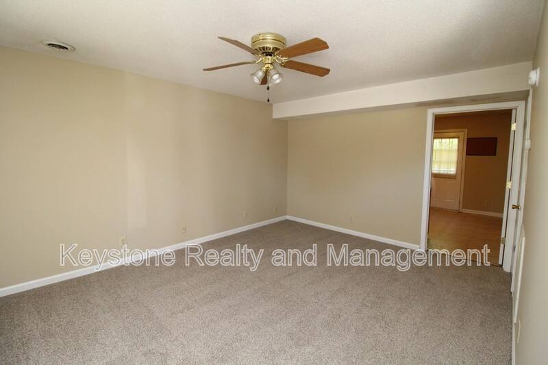 Townhouse for rent at 3272 Tower Dr, Clarksville, TN 37042