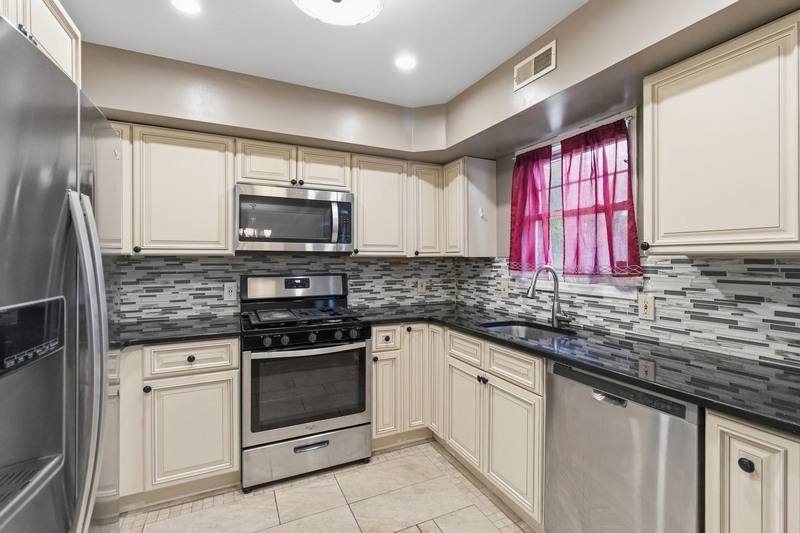 House for rent at 289 Muhammad Ali Ave, East Orange, NJ 07018