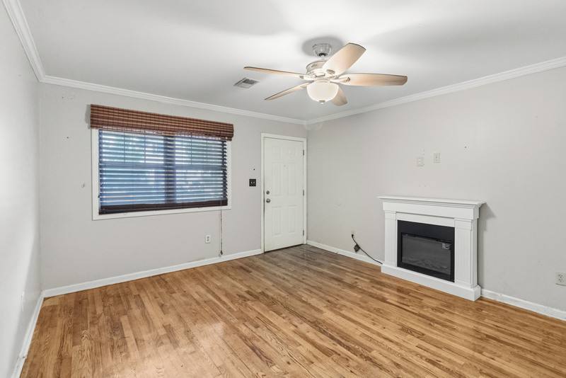 House for rent at 289 Muhammad Ali Ave, East Orange, NJ 07018