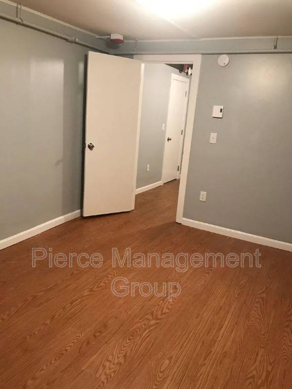 Apartment for rent at 6 Old Chester Rd #7, Derry, NH 03038