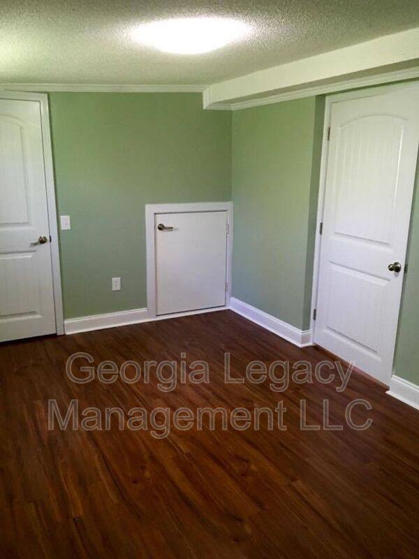 House for rent at 3720 Lathem Creek Dr, Gainesville, GA 30506