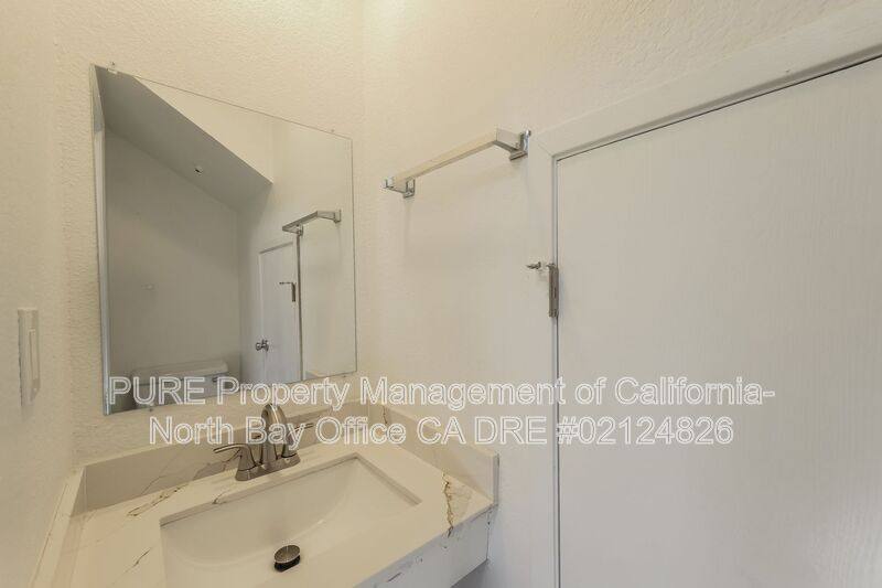 Townhouse for rent at 9631 Old Redwood Highway, Windsor, CA 95492