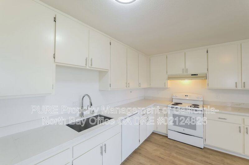 Townhouse for rent at 9631 Old Redwood Highway, Windsor, CA 95492