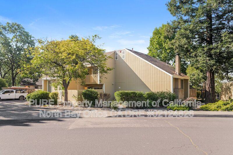 Townhouse for rent at 9631 Old Redwood Highway, Windsor, CA 95492
