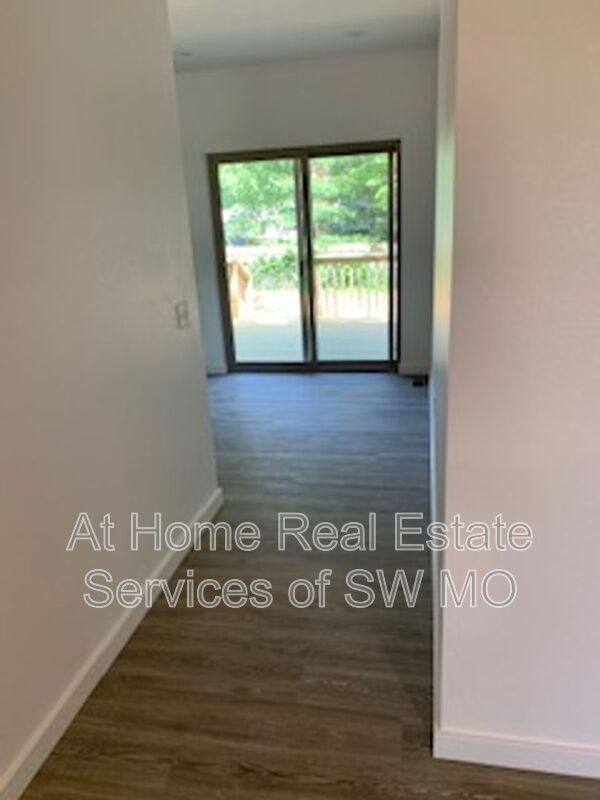 House for rent at 2028 S Lone Pine Ave, Springfield, MO 65804