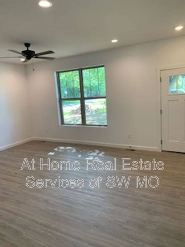 House for rent at 2028 S Lone Pine Ave, Springfield, MO 65804