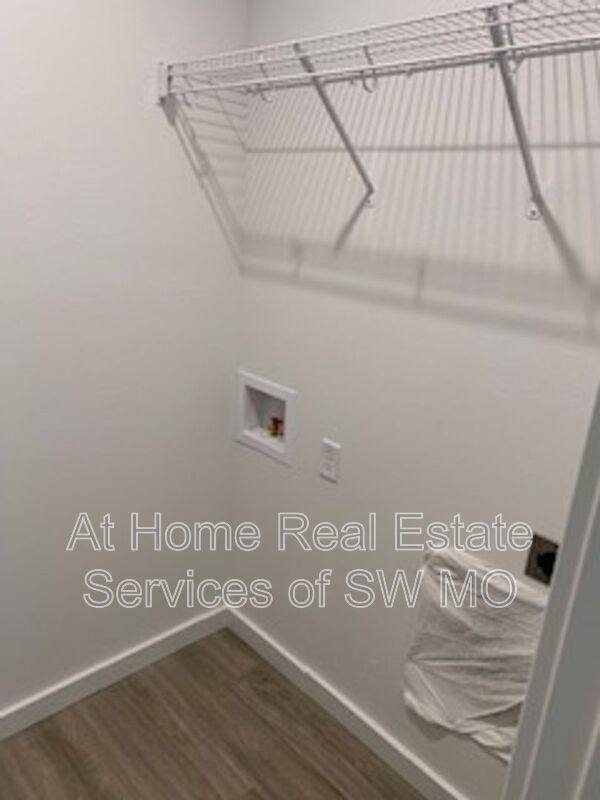 House for rent at 2028 S Lone Pine Ave, Springfield, MO 65804