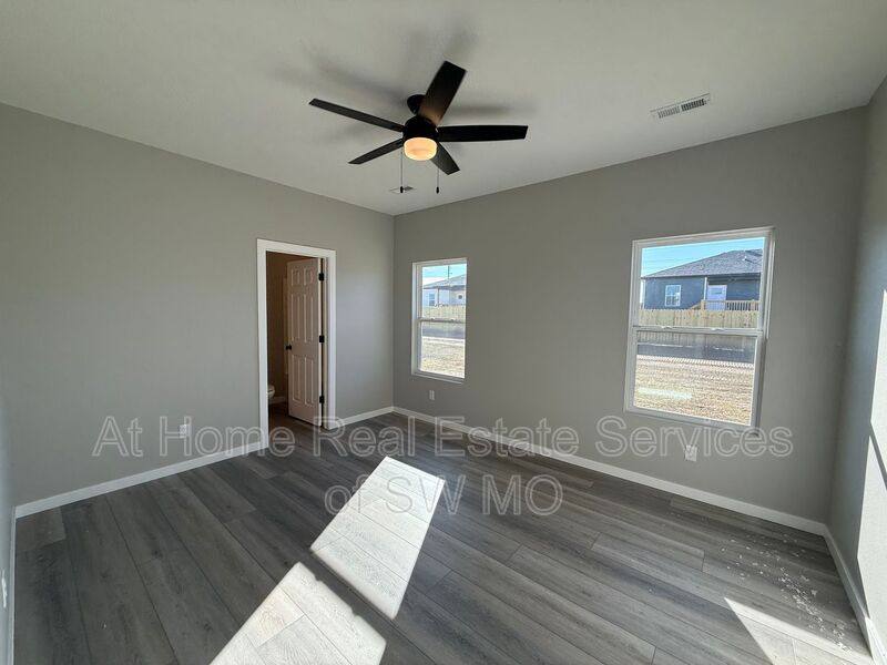 House for rent at 120 Bailey Dr, Mount Vernon, MO 65712