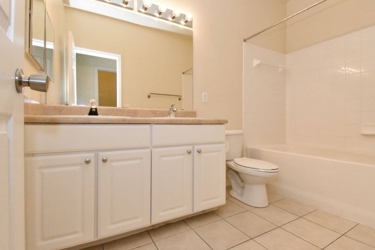 Condo for rent at 4814 NW 44th Ave, Gainesville, FL 32606