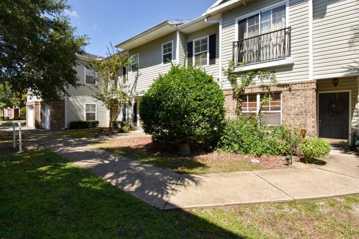 Condo for rent at 4814 NW 44th Ave, Gainesville, FL 32606