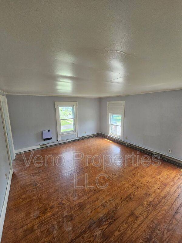 Apartment for rent at 21-25 Washington St #25, Cambridge, NY 12816