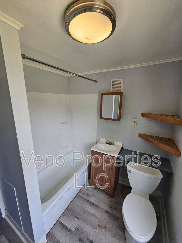 Apartment for rent at 21-25 Washington St #25, Cambridge, NY 12816