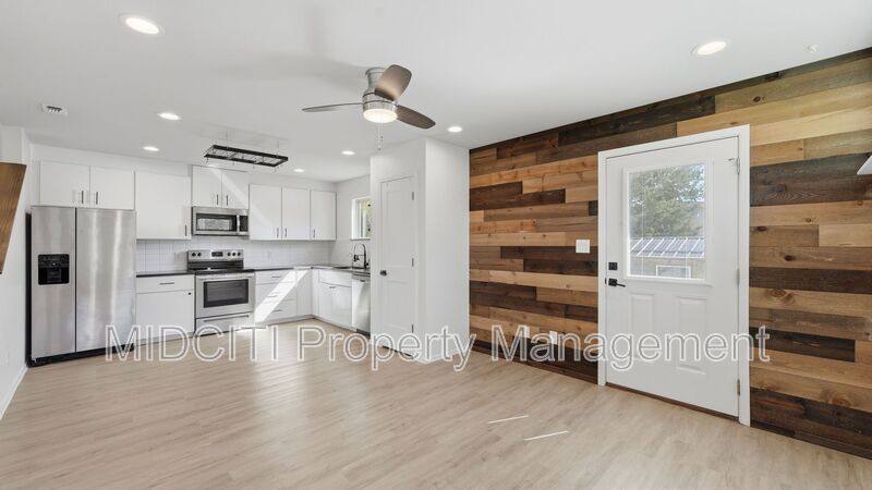 House for rent at 1198 Green Hill Dr, Canyon Lake, TX 78133