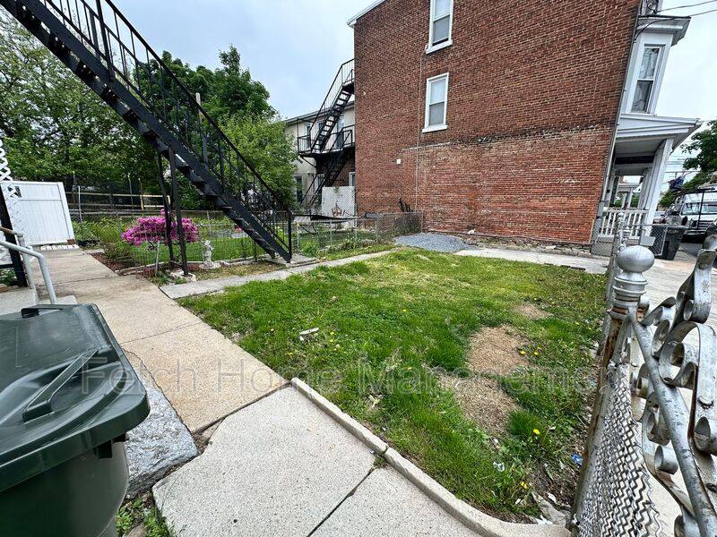 Apartment for rent at 701 Walnut St #1, Lebanon, PA 17042