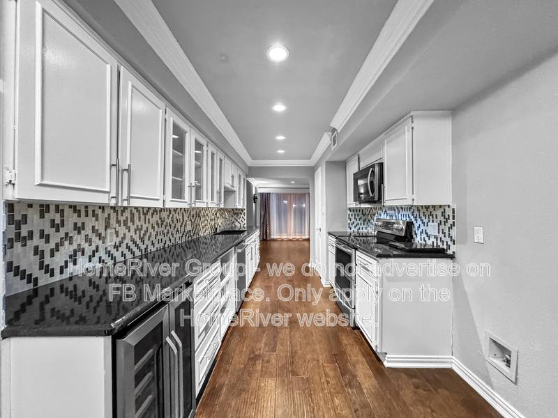 Townhouse for rent at 15922 Archwood Lane #1011, Dallas, TX 75248