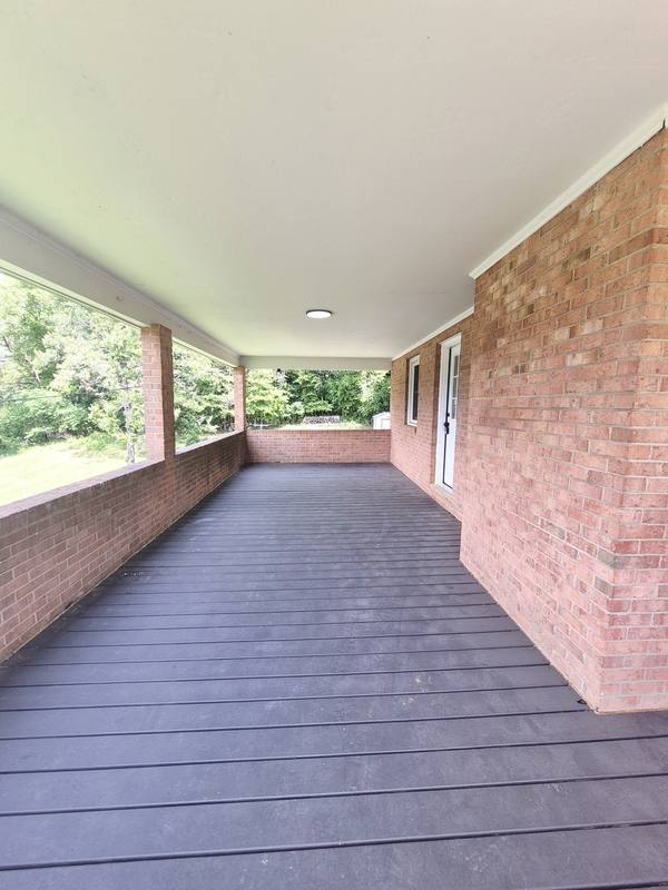 House for rent at 200 Wellview Dr, Madison Heights, VA 24572