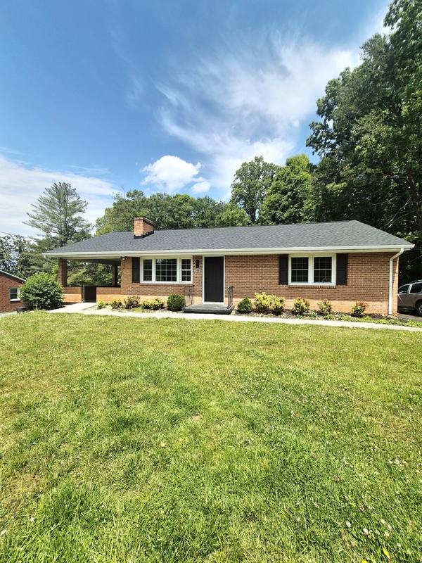 House for rent at 200 Wellview Dr, Madison Heights, VA 24572