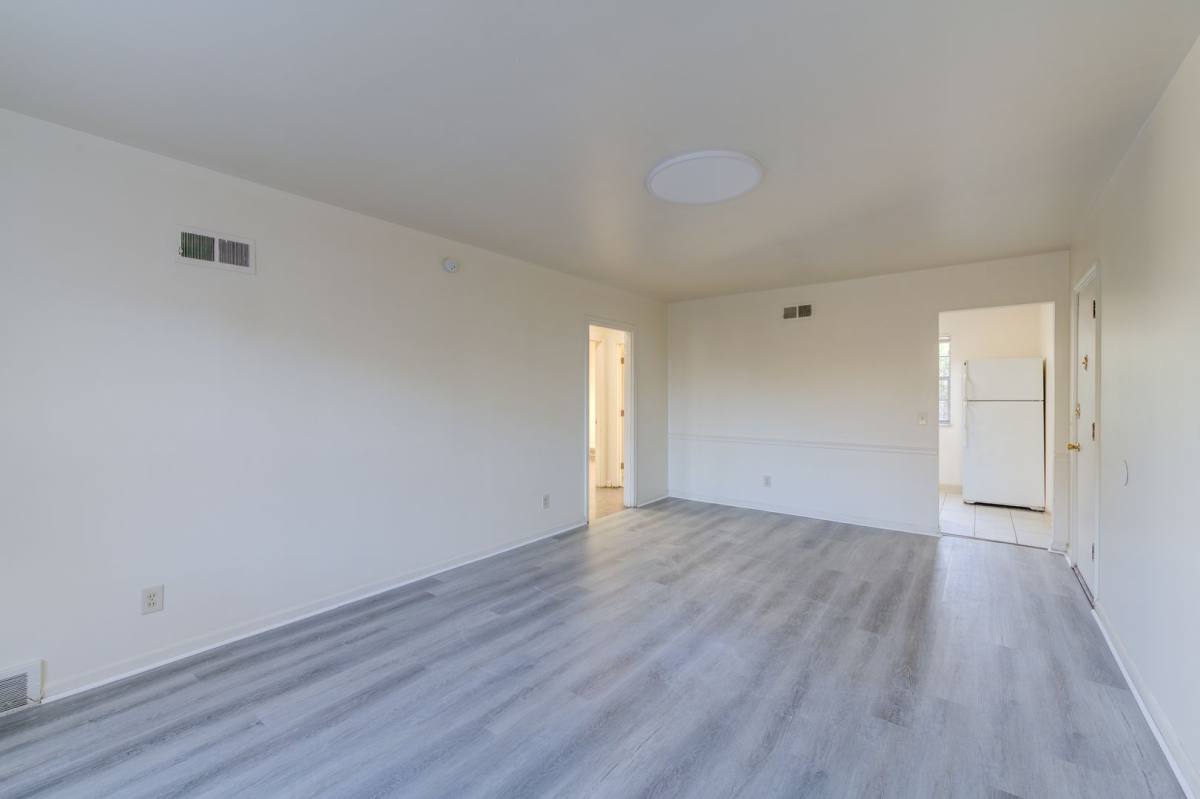 Apartment for rent at 5830-44 Bermuda Rd, Saint Louis, MO 63121