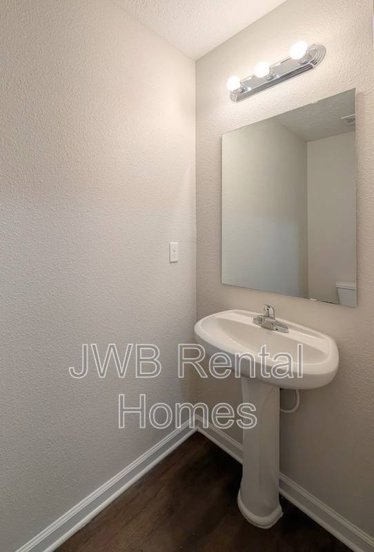 House for rent at 8752 India Ave, Jacksonville, FL 32211