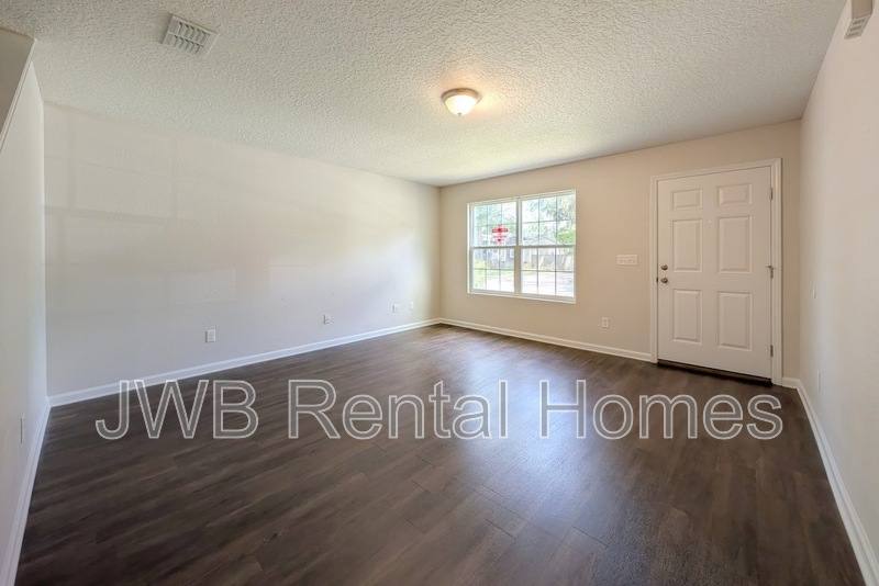 House for rent at 8752 India Ave, Jacksonville, FL 32211