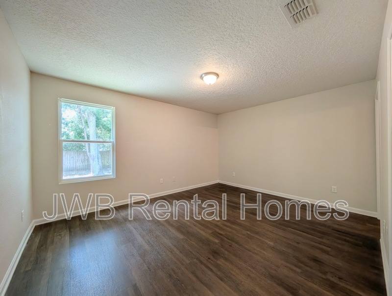 House for rent at 8752 India Ave, Jacksonville, FL 32211