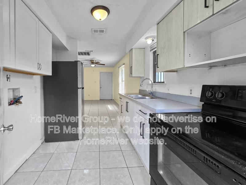 Apartment for rent at 1306 Meriweather Ave, Fort Worth, TX 76115