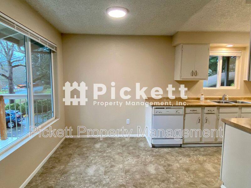 Apartment for rent at 11660 Schold Rd #A, Silverdale, WA 98383