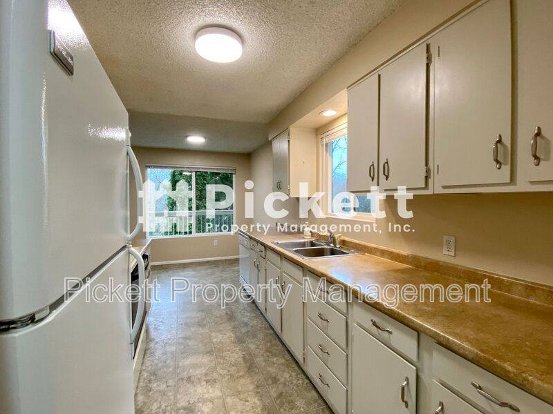 Apartment for rent at 11660 Schold Rd #A, Silverdale, WA 98383