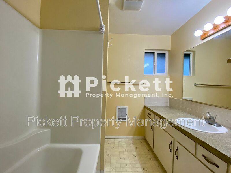 Apartment for rent at 11660 Schold Rd #A, Silverdale, WA 98383