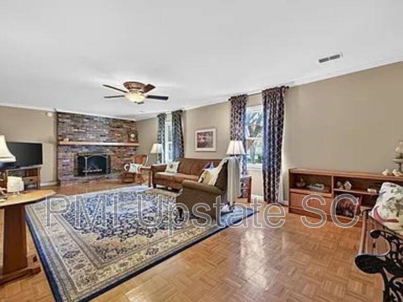 House for rent at 7 Tara Ave, Taylors, SC 29687