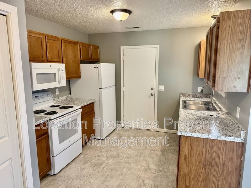 Apartment for rent at 1404 E 21st Terrace #1, Lawrence, KS 66046