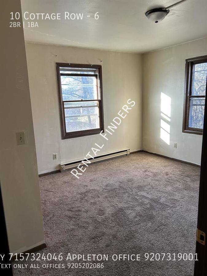Apartment for rent at 10 Cottage Row, Marinette, WI 54143