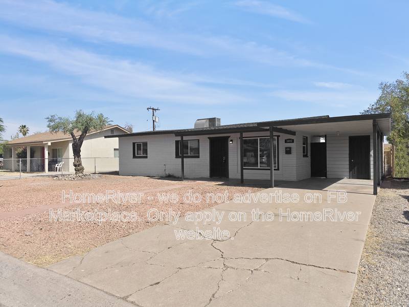 House for rent at 2602 W Monterey Way, Phoenix, AZ 85017