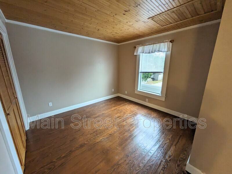 Apartment for rent at 1705 N 17th Ave, Pensacola, FL 32503