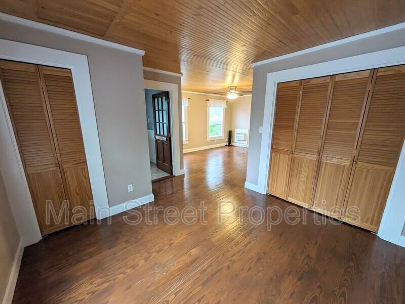 Apartment for rent at 1705 N 17th Ave, Pensacola, FL 32503