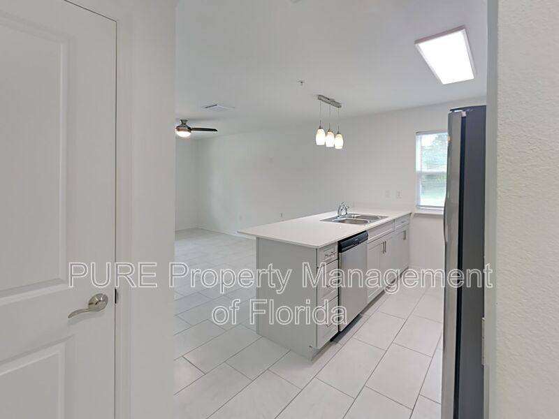 Townhouse for rent at 710 NE 4 St #101, Ocala, FL 34470