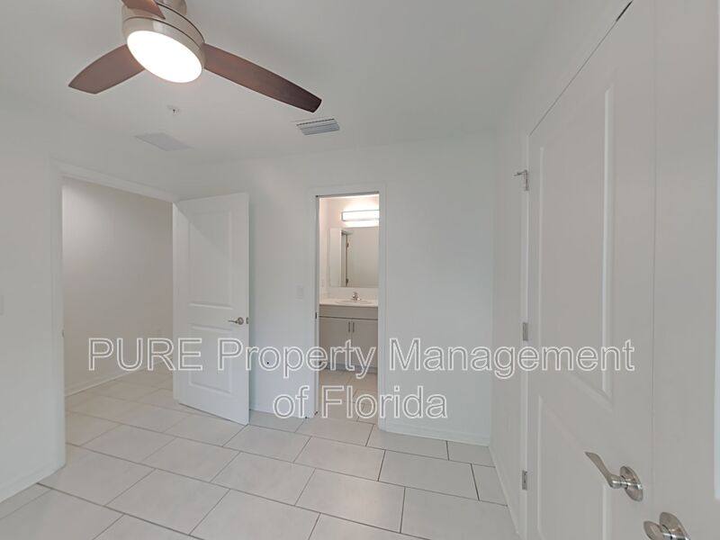 Townhouse for rent at 710 NE 4 St #101, Ocala, FL 34470