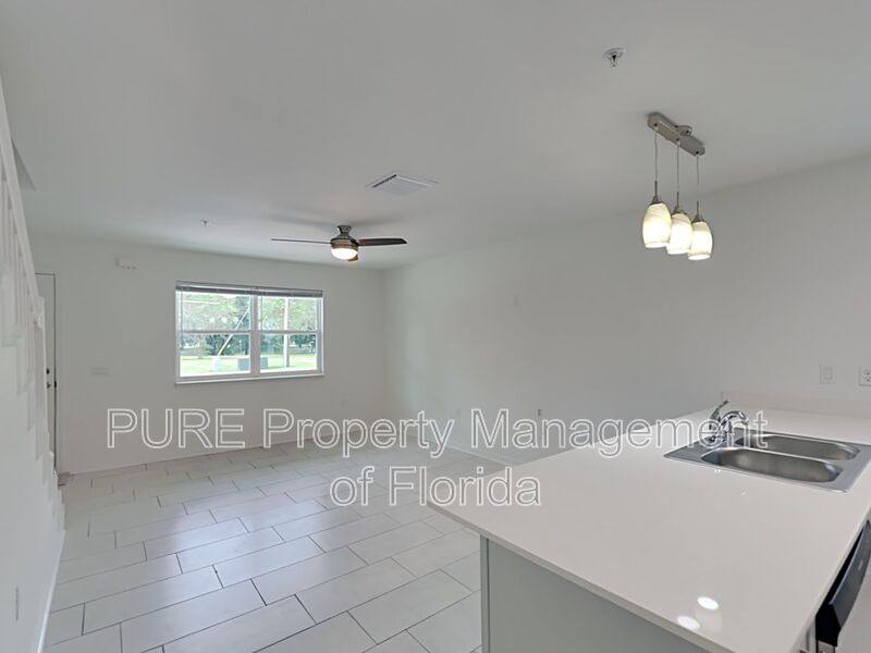Townhouse for rent at 710 NE 4 St #101, Ocala, FL 34470