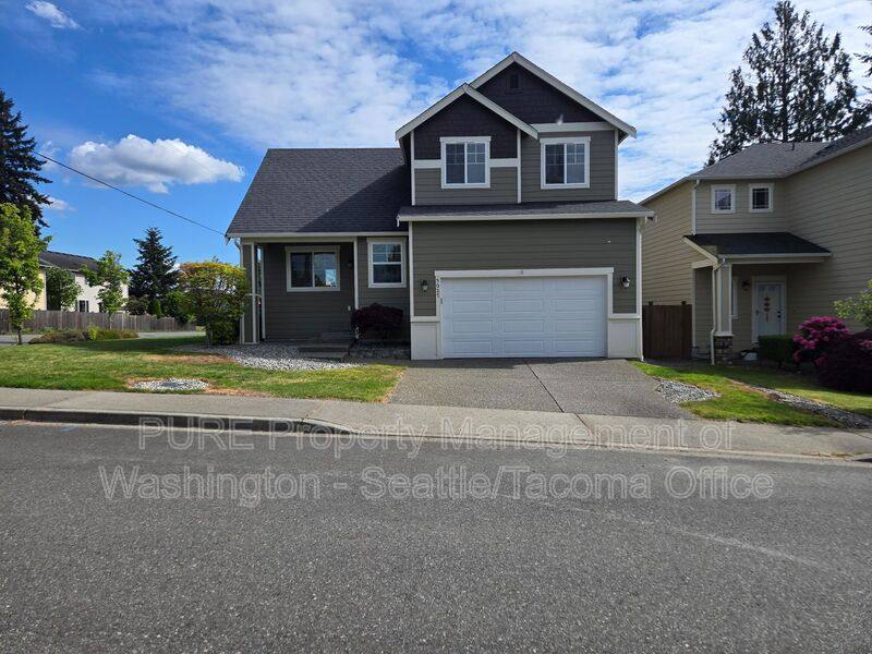 House for rent at 5027 NE 5th Place, Renton, WA 98059