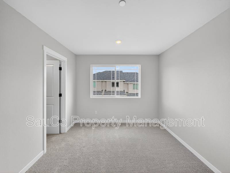 Townhouse for rent at 7513 NW Eleanor Ave, Portland, OR 97229