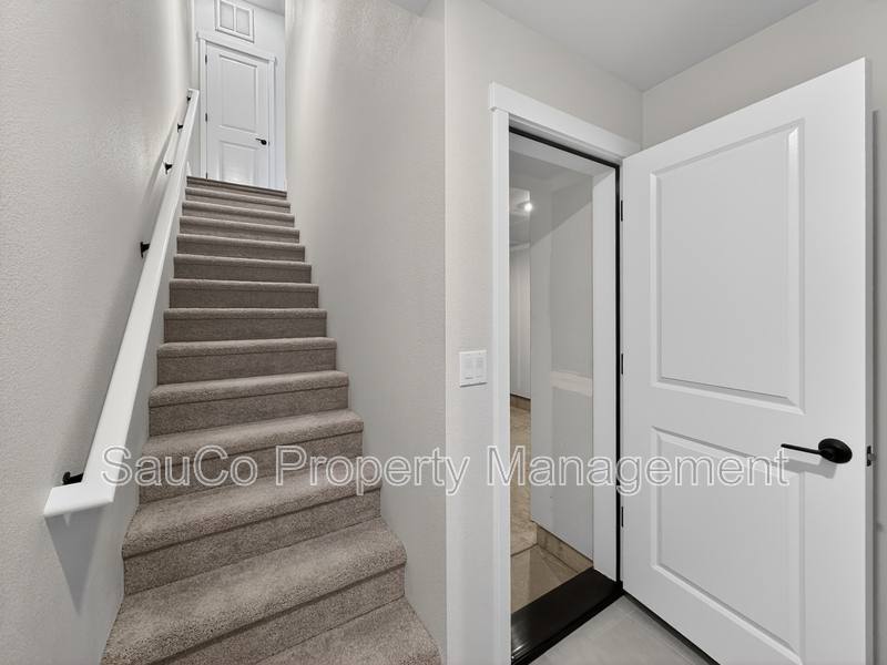 Townhouse for rent at 7513 NW Eleanor Ave, Portland, OR 97229