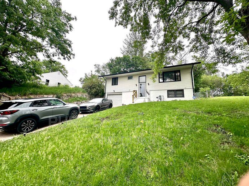 House for rent at 105 N Elm St, Glenwood, IA 51534