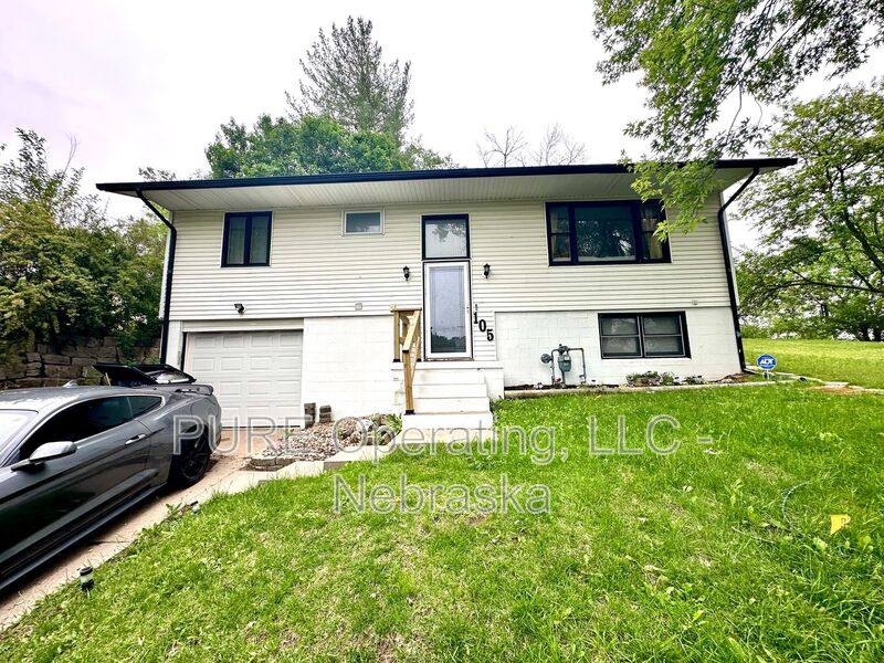 House for rent at 105 N Elm St, Glenwood, IA 51534